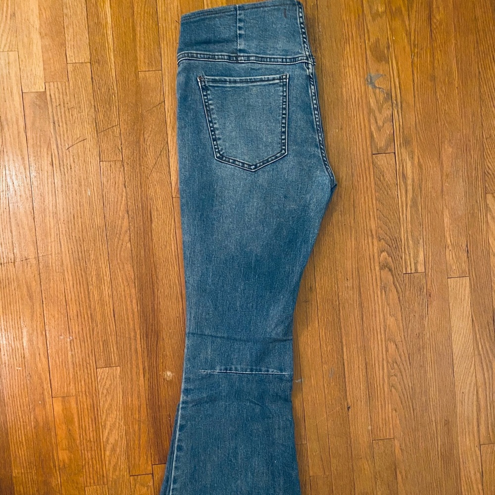 Free people bell bottom jeans!